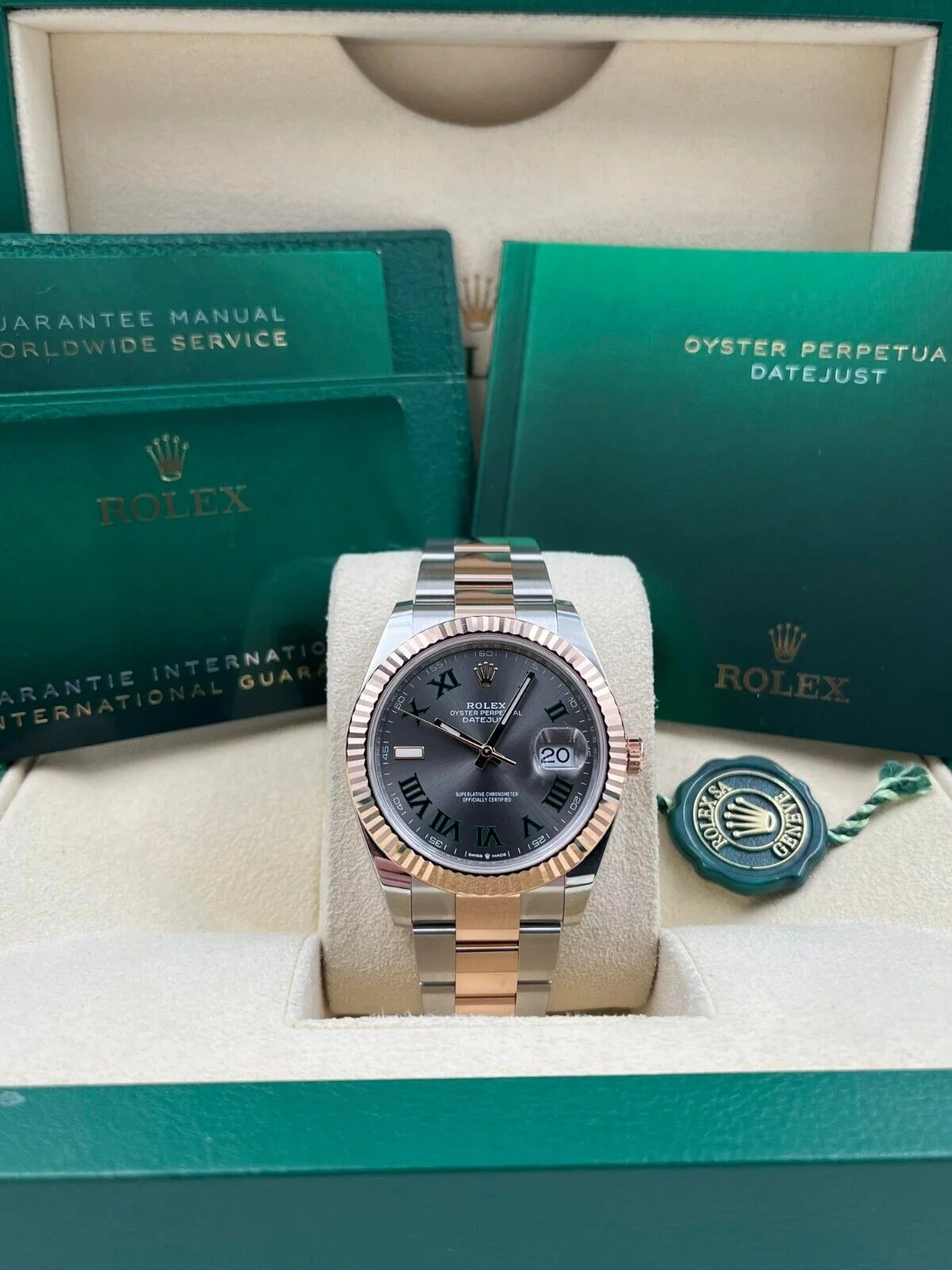 dea21176-d3f9-5b7c-9674-01a4fb7f75b9 Rolex Datejust 41 126331 - Image 2