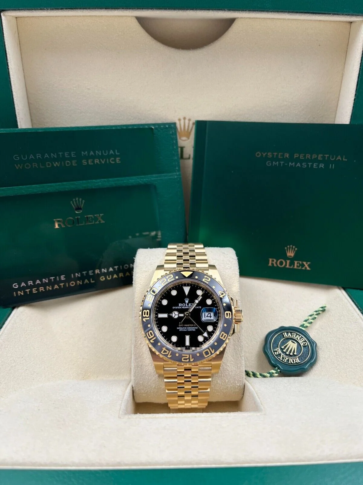 3b5a55f3-162e-5c25-be8a-ed1e5776a118 Rolex GMT Master II 126718GRNR - Image 4