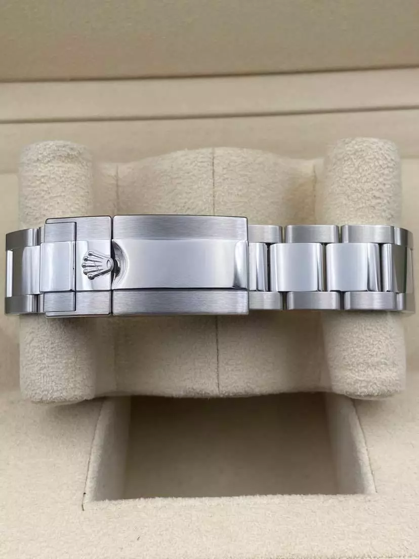 s-l1600-61-2 Rolex GMT-Master II 126710BLRO - Image 3