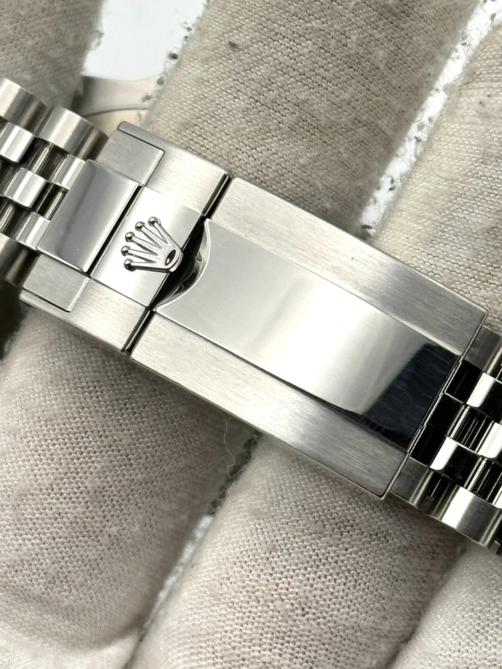 s-l960-52-1 Rolex Submariner Date 116610LV - Image 2